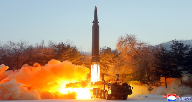 Kuzey Kore: 'Hipersonik füze belirlenen hedefi başarı ile vurdu'