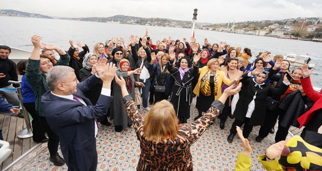 Üsküdar Belediyesi, Kadın Muhtarları Boğaz Turu’nda Ağırladı