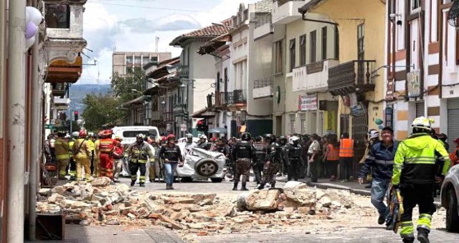 Ekvador'da 6.7 büyüklüğündeki deprem