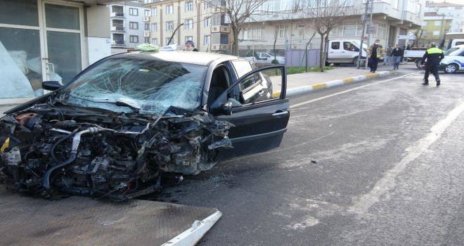 Sultanbeyli'de feci kaza, 3 ağır yaralı