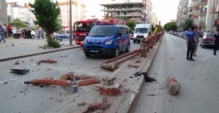 Kontrolden çıkan otomobil ortalığı savaş alanına çevirdi!