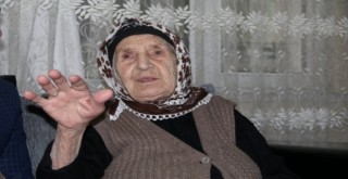  107 yaşındaki Emine nine uzun yaşamanın formülünü açıkladı!