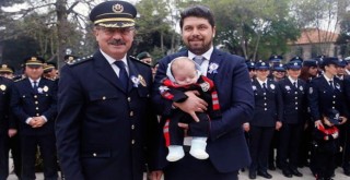 Kızına ceza yazan polisi böyle ödüllendirildi
