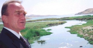 Eski Çevre Bakanına dolandırıcılık şoku