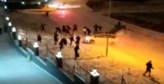 Karda kayan araçların kaza anları çığlık çığlığa kamerada