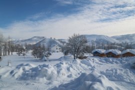  Tunceli'de bir ilçe kar nedeniyle görünmez oldu