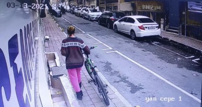 Fatih'teki bisiklet hırsızlığı kamerada