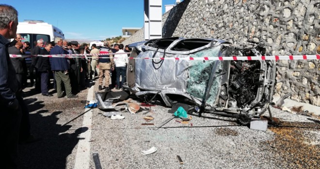 Adıyaman'da feci kaza : 1 ölü, 4 ağır yaralı