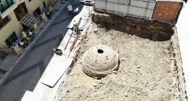 Üsküdar'da tarihi kalıntıların bulunduğu inşaat alanı havadan görüntülendi