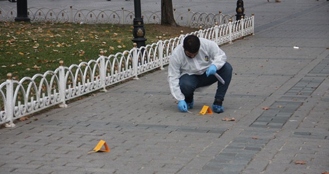  Sultanahmet Meydanı'nda silahlı kavga: 2 yaralı