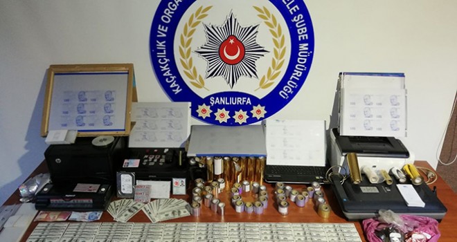 Sahte Türk lirası, ABD doları ve Irak dinarı basan çeteye suçüstü