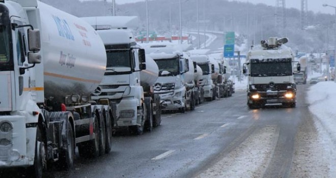 Bolu Dağı 15 saattir ağır araçlara kapalı