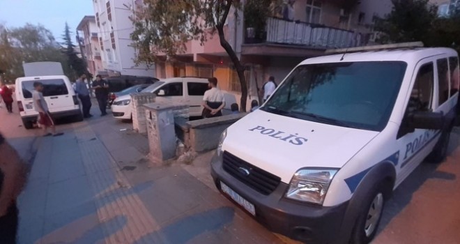  Ankara'da kokular gelen dairede erkek cesedi bulundu