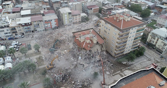 İzmir'de depremi fırsat bilen hırsızlar tutuklandı