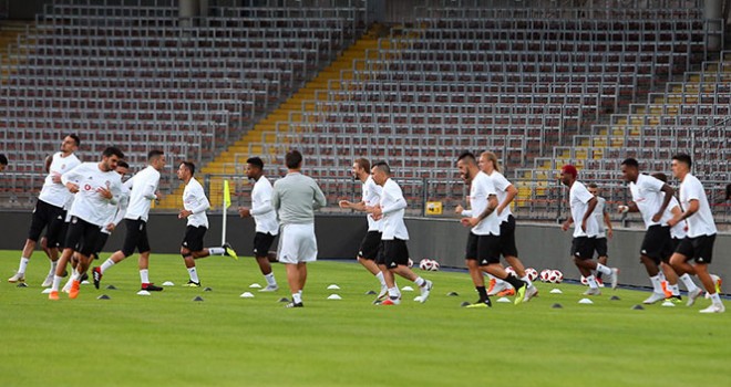 Beşiktaş'ta LASK Linz maçı hazırlıklarını tamamladı