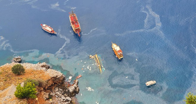 Alanya'da tur teknesi alabora oldu