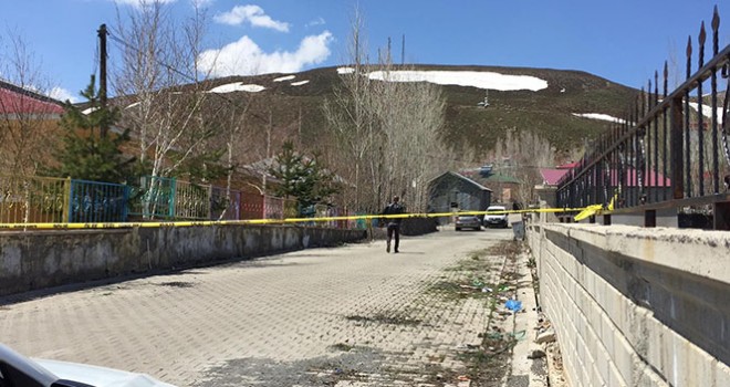 Bingöl'de cinnet: eşi ve 3 çocuğunu vurdu