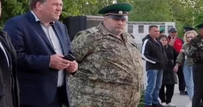 Putin, 128 kiloluk emekli generali Ukrayna'ya gönderiyor