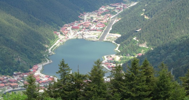 Uzungöl 21 yıldır çözülemeyen imar planını bekliyor