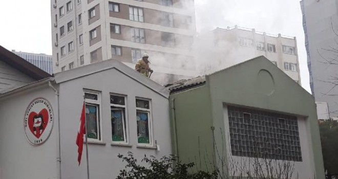 Kadıköy'de anaokulunda yangın paniği!