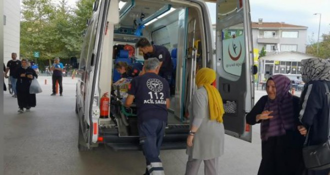 Çalıştığı hastaneye getirilen yaralı oğlunu görünce fenalık geçirdi