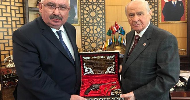 Devlet Bahçeli'ye 121 yıllık hediye