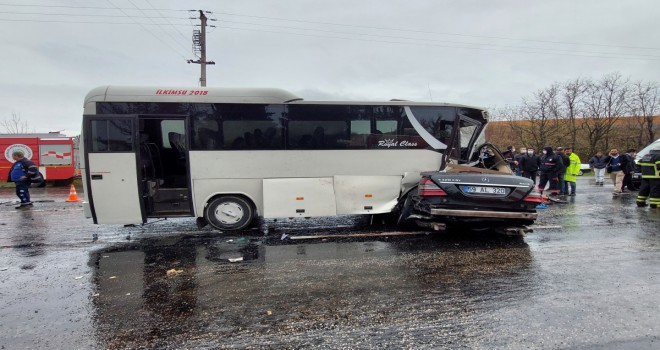 Tekirdağ'da feci kaza: 2 ölü, 15 yaralı