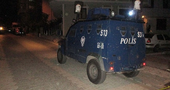 Ataşehir'de el bombasına benzer cisim polisi alarma geçirdi