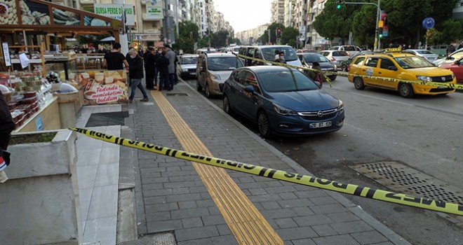 İzmir'de kadın cinayeti: Eski kocası tarafından iş yerinde öldürüldü