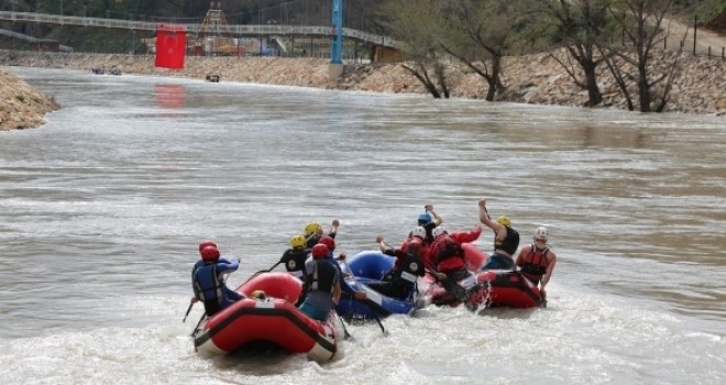 Tunceli'de terör gitti, Rafting geldi