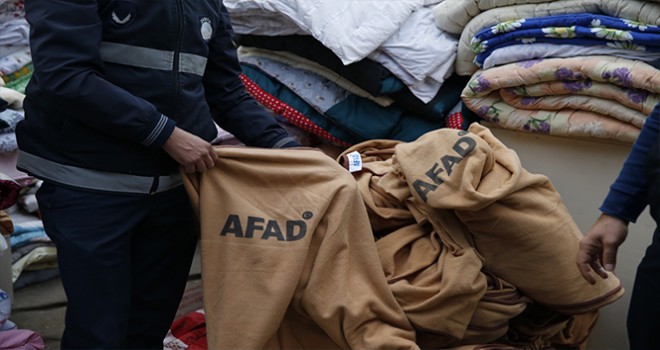 Depremzedelere ait battaniyeleri satılığa çıkardılar!