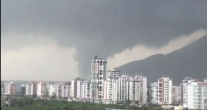 Antalya'da hortum dehşeti! 13 yaşındaki genç kız hayatını kaybetti