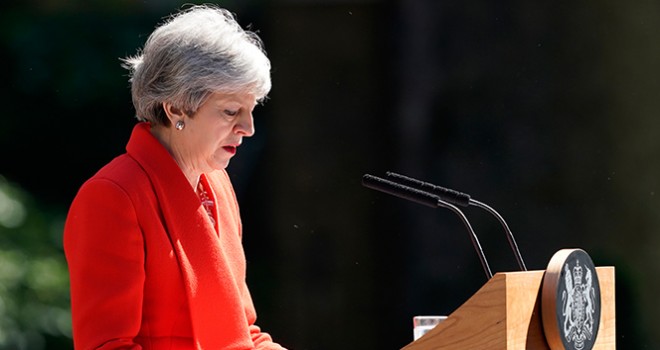 İngiltere Başbakanı Theresa May 7 Haziran'da istifa edecek