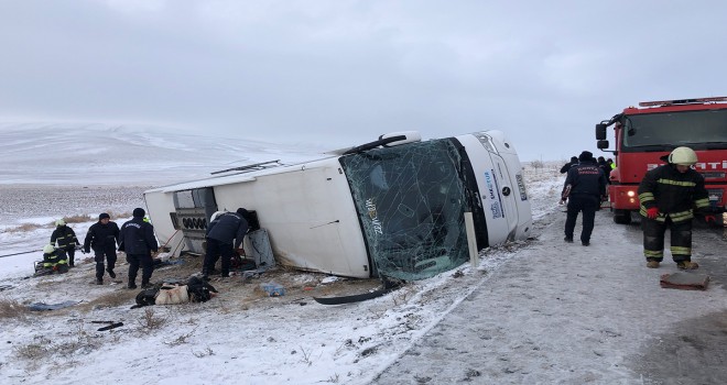 Konya'da otobüs şarampole devrildi: 5 ölü, 42 yaralı