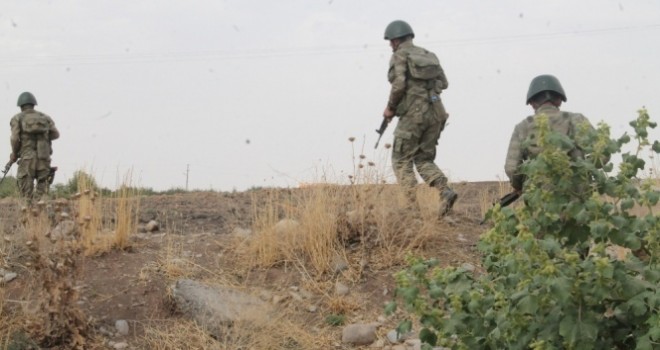 Diyarbakır'da 2 kadın terörist ölü ele geçirildi