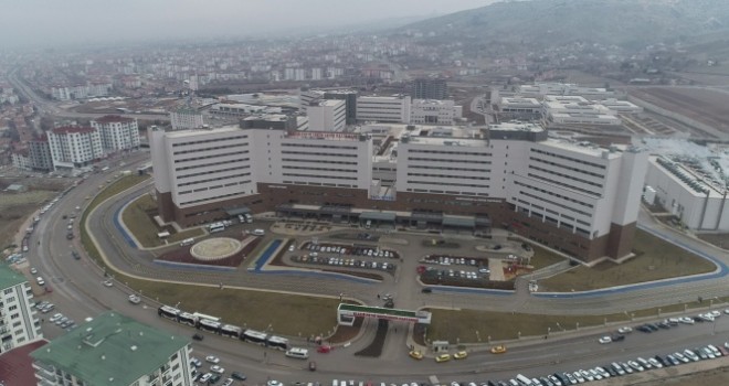  Elazığ'da depremin yükünü şehir hastanesi kaldırdı