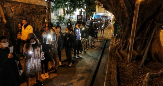  Hong Kong yeni yıla protestolarla giriyor