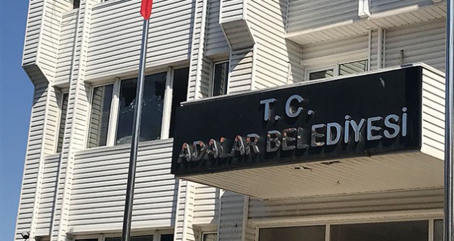 Adalar Belediye binasına pompalı saldırı