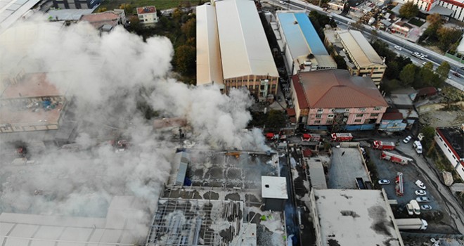  Arnavutköy'de mobilya imalat fabrikasında korkutan yangın