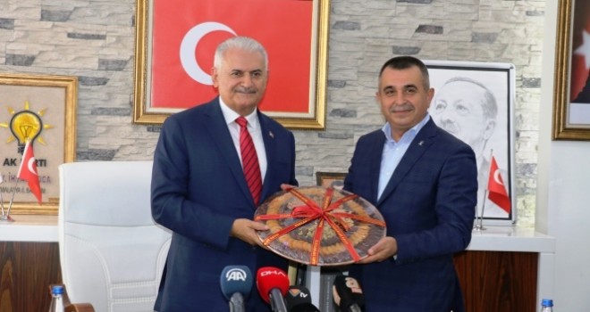 Binali Yıldırım: 'Bu coğrafyada ayakta kalmanın bedeli var'