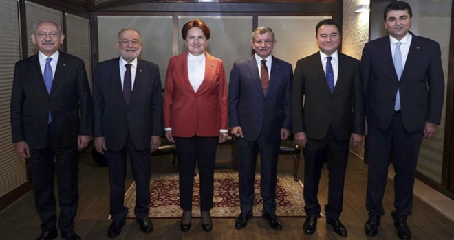 10 milletvekili CHP'den istifa etti