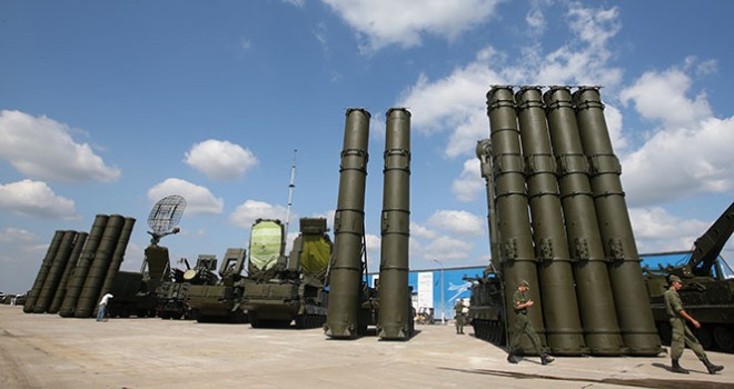 Rusya: 'Ankara ,ABD baskısına rağmen S-400'leri alacak'