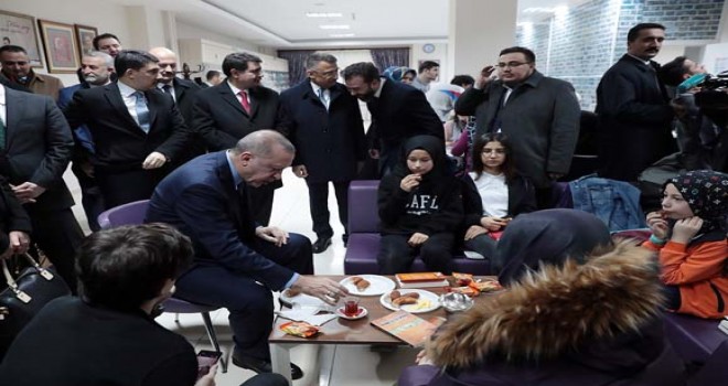 Cumhurbaşkanı Erdoğan'dan Ankara'ya metrobüs müjdesi