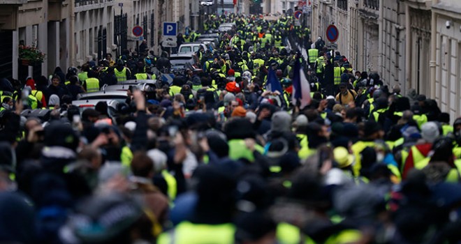  Fransa'da 278 kişi gözaltına alındı