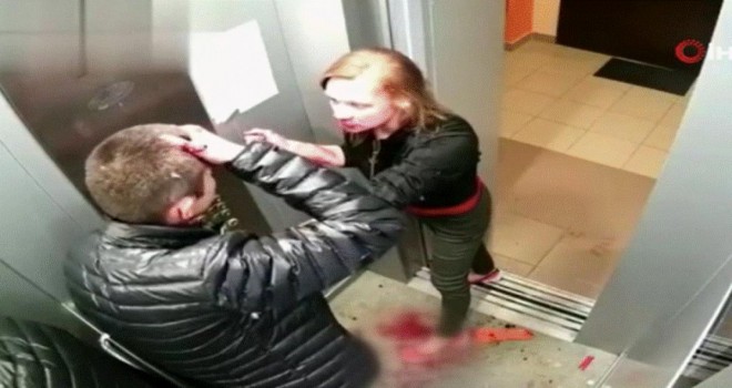 Rus çiftin asansördeki kanlı kavgası temizlikle bitti