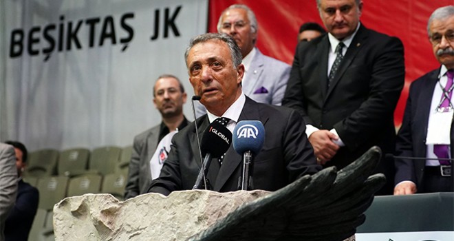  Beşiktaş'ın 34. Başkanı Ahmet Nur Çebi oldu