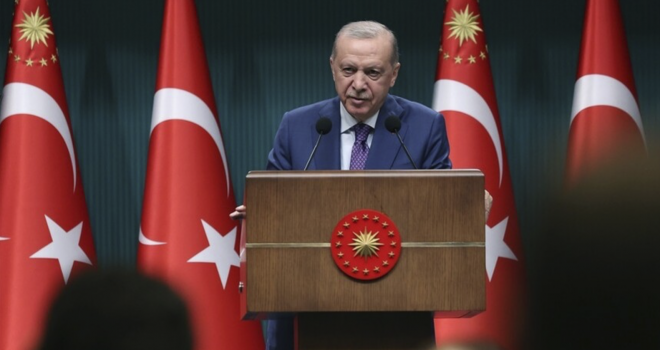 Türkiye'nin istikbalini siyasi mülahazanın üstünde tutacağız