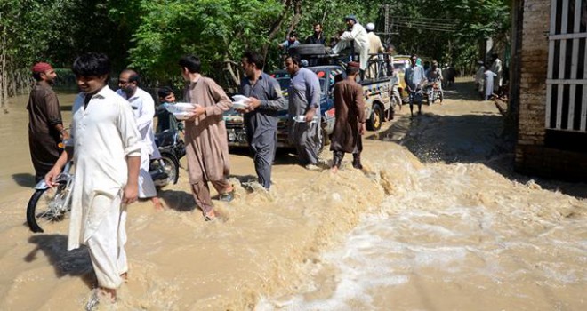 Pakistan'da muson yağmurları nedeniyle ölenlerin sayısı 1061'e çıktı