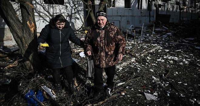 Ukrayna-Rusya savaşı büyüyor: Milyonlarca sivil ne yapacak?