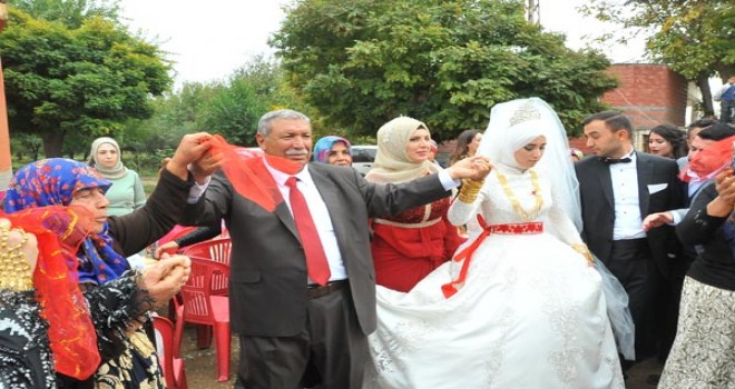 Aşiret lideri 24'üncü çocuğunu böyle evlendirdi